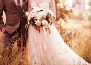 Ο κόκκινος γάμος της Λάρισας: Η νύφη, ο γαμπρός, η αρρώστια και το απομονωμένο σπίτι…