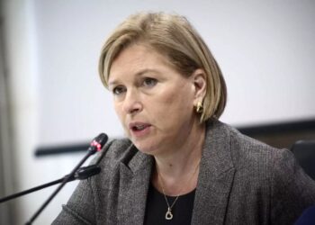 Η Μίνα Γκάγκα απέσυρε την εγκύκλιο που «πυρπόλησε» τα νοσοκομεία – «Τέσσερα χρόνια απαξιώνουν τη δημόσια Υγεία»