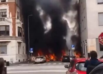 Alldaynews.gr Ισχυρή έκρηξη στο Μιλάνο – Ανατινάχθηκε φορτηγάκι που μετέφερε φιάλες οξυγόνου, τουλάχιστον τέσσερις τραυματίες