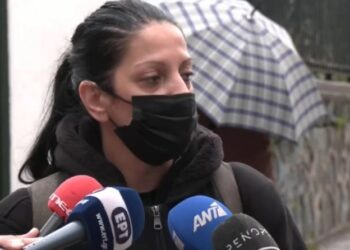 Μητέρα 16χρονου που δέχθηκε οπαδική επίθεση: «Του έβαλαν τρικλοποδιά και τον χτυπούσαν στο κεφάλι επειδή φορούσε μπλούζα του ΠΑΟΚ» (video)