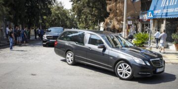 Διέρρηξαν γραφείο κηδειών, πήραν 720€ και έφυγαν με την νεκροφόρα αξίας 25.000 ευρώ