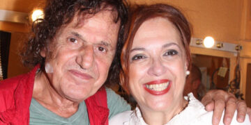 Alldaynews.gr «Υποχωρώ πάντα εγώ όταν μαλώνουμε»: Ο Παπακωνσταντίνου εξηγεί το μυστικό για τα 30 χρόνια γάμου με την Ράντου