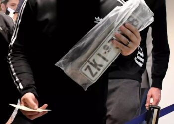 Εκλογές 2023: Επιστροφή πινακίδων και αδειών οδήγησης ενόψει των καλπών