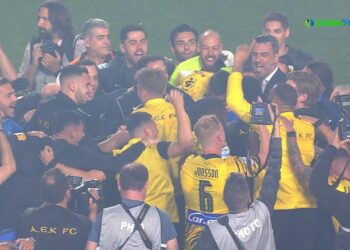 Super League: Πρωταθλήτρια η ΑΕΚ μετά το 4-0 επί του Βόλου