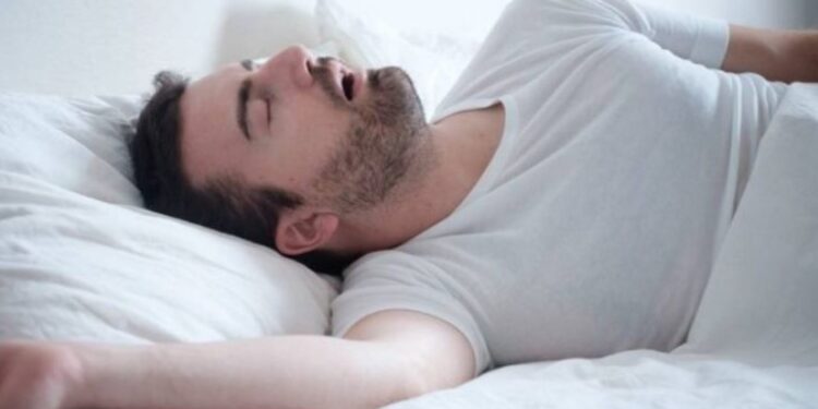 Χαμός στο Μεσολόγγι: Του έκανε παρατήρηση επειδή ροχάλιζε και τον κλείδωσε στην αποθήκη![video]