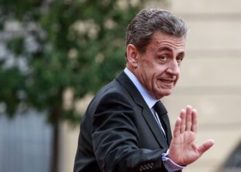 Βόμβα: Οριστική καταδίκη για Σαρκοζί – Ηλεκτρονικό βραχιόλι επί έναν χρόνο θα φοράει ο πρώην πρόεδρος της Γαλλίας