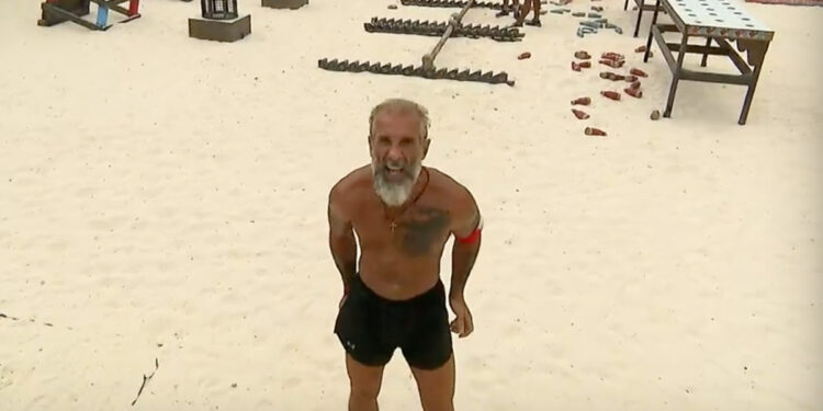 Alldaynews.gr «Ξεφτίλα, διώξτε τον τραμπούκο από το Survivor»: Σάλος με την κίνηση του Τάκη Καραγκούνια, τον κατέγραψε η κάμερα