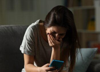 Ασπρόπυργος: 15χρονος «έγδυσε» με πρόγραμμα Τεχνητής Νοημοσύνης δυο 12χρονες και ανέβασε στο Instagram