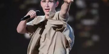 Alldaynews.gr Eurovision 2023: «Φυγάδευσαν» τον Βίκτωρα μετά τον αποκλεισμό του – Ξέσπασε ο Λιάγκας με την ελληνική συμμετοχή