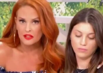 Ξέσπασε η Σίσσυ Χρηστίδου για την επίθεση που φέρεται να δέχτηκε ρεπόρτερ της εκπομπής στον γάμο Μουζουράκη