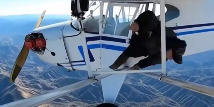 Alldaynews.gr Youtuber έριξε επίτηδες αεροπλάνο για να πάρει views – Κινδυνεύει με 20 χρόνια φυλακή (video)