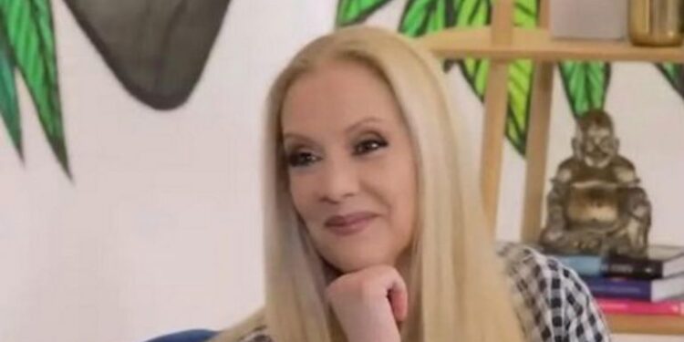 Alldaynews.gr Της “κακομοίρας” σε γλέντι γάμου: Πεθερά έπιασε τη νύφη με άλλον στη τουαλέτα & έγινε ο κακός χαμός