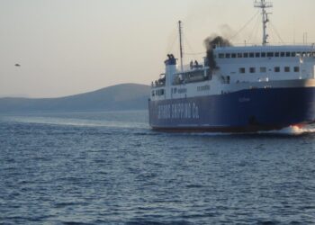 ΕΚΤΑΚΤΟ: Επιβάτης πλοίου έπεσε στη θάλασσα – Μεγάλη επιχείρηση διάσωσης