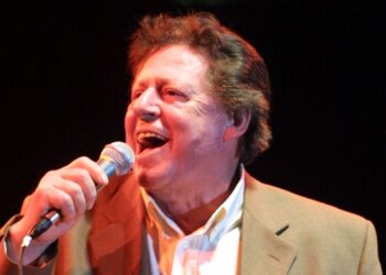 Θρήνος στην ελληνική showbiz: Πέθανε ο τραγουδιστής Γιάννης Βογιατζής