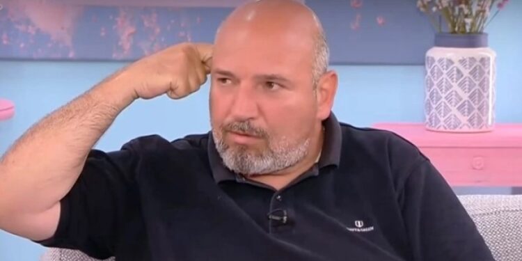 Alldaynews.gr Ζωιδάκης: «Στα 13 μου σε ένα πανηγύρι ήρθε ένας, μου έβγαλε πιστόλι και είπε “ή θα το παίξεις ή θα σου παίξω”» (video)