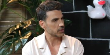 Alldaynews.gr Παντελής Τουτουντζής: «Όταν είπα ότι είμαι γκέι, οι γονείς μου πήγαν σε ειδικό για να τους συμβουλεύσει και ο πατέρας μου ρώτησε: μπορώ να κάνω κάτι;»