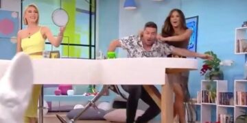 Alldaynews.gr Ανησυχώ γιατί η γυναίκα μου κάνει παρέα μόνο με χωρισμένες μαμάδες. Πώς να την ξεκόψω;