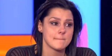 Alldaynews.gr «Με δάκρυα γράφτηκε το επεισόδιο»: Άφωνος ο Φερεντίνος, η Γωγώ πίστεψε στο κουτί της και ξεγέλασε τον τραπεζίτη