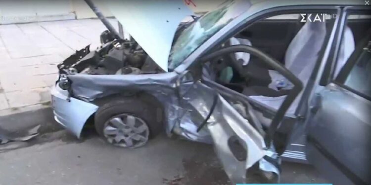 Alldaynews.gr Σοβαρό τροχαίο στη Λεωφόρο Κηφισίας – 6 τραυματίες