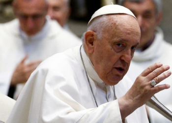 Πάπας Φραγκίσκος: Εισήχθη στο νοσοκομείο