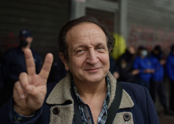 Σπύρος Μπιμπίλας: Ο πρώτος ανοιχτά ΛΟΑΤΚΙ+ βουλευτής του ελληνικού κοινοβουλίου