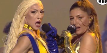 Η Παπαρίζου ντουέτο με την drag queen, Holly Grace[video]