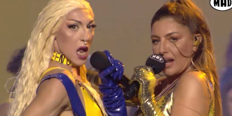 Η Παπαρίζου ντουέτο με την drag queen, Holly Grace[video]