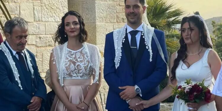 Κρήτη: Ο έρωτας με την Τουρκάλα που «έσπασε» τα σύνορα – Η βάφτιση, το μωράκι και ο λαμπερός γάμος
