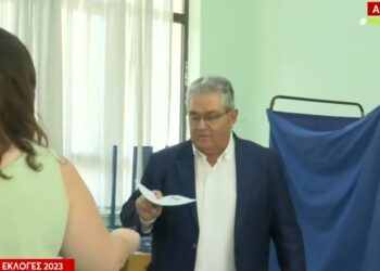 Εκλογές 2023-Μεγάλη Γκάφα: Δεν έδωσαν στον Δημήτρη Κουτσούμπα ψηφοδέλτιο του ΚΚΕ