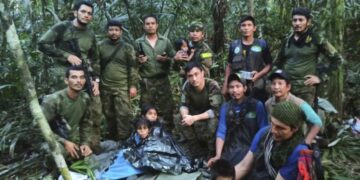 Με τη βοήθεια του αδερφού του ξυλοκόπησε την γυναίκα & τον 11χρονο γιο του- Πως τους έσωσαν οι αστυνομικοί