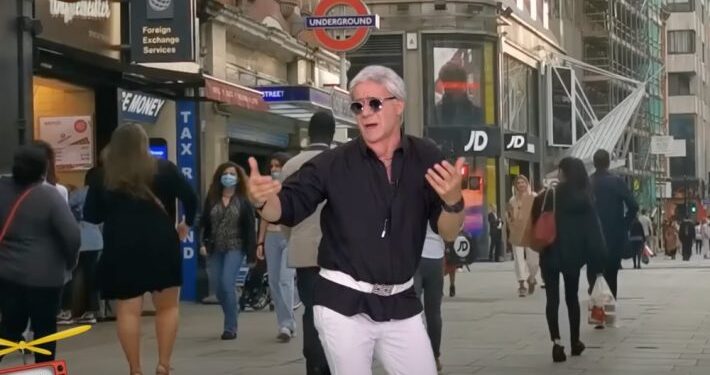 Alldaynews.gr «Την έπεσες στη γυναίκα μου και μας χώρισες!»: Γνωστός Τραγουδιστής κατηγορεί τον Γιώργο Αγγελόπουλο (video)