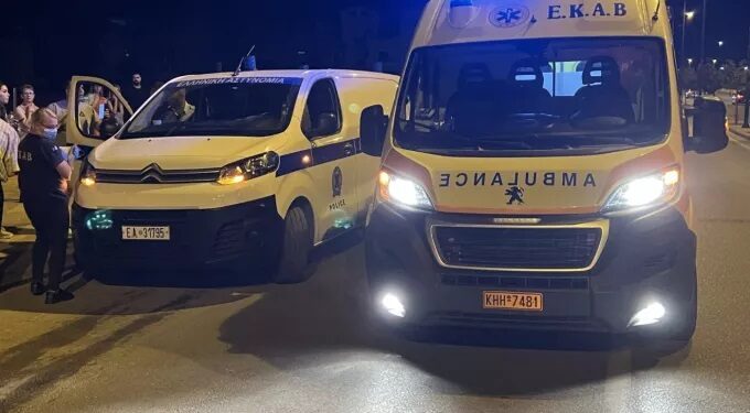 Alldaynews.gr Νεκρός 34χρονος σε τροχαίο – Πήρε σβάρνα 2 αυτοκίνητα και χτύπησε σε τοίχο