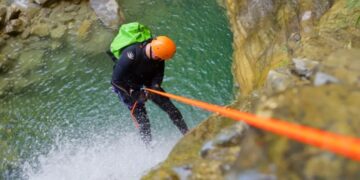 Alldaynews.gr Συναγερμός στον Όλυμπο: Αγνοείται οδηγός canyoning – Παρασύρθηκε από τα νερά