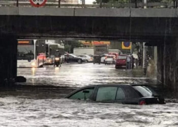 Alldaynews.gr Η κακοκαιρία «σάρωσε» τη Θεσσαλονίκη: Ζημιές σε σπίτια – Ξεχείλισε ρέμα στην Πολίχνη