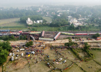 Βλάβη στο σύστημα σηματοδότησης προκάλεσε την σιδηροδρομική τραγωδία – Στους 288 οι νεκροί και 900 οι τραυματίες