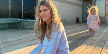 Alldaynews.gr Η Εύα Καϊλή φωτογραφίζεται με την κόρη της για πρώτη φορά μετά την αποφυλάκιση