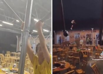 Καταιγίδα «ξήλωσε» τέντα και «πέταξε στον αέρα» κυριολεκτικά όσους την κρατούσαν – Δείτε το τρομακτικό βίντεο