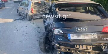 Θεσσαλονίκη: Λεωφορείο διέλυσε πάνω από 10 σταθμευμένα αυτοκίνητα (φωτο, video)