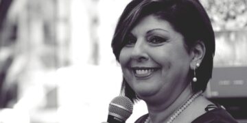 Alldaynews.gr «Παραμένει στο νοσοκομείο με σοβαρή λοίμωξη του αναπνευστικού»: Εξαιρετικά δύσκολες μέρες για τη Λένα Μαντά