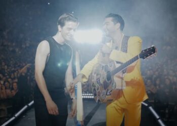 Θεσσαλονίκη: Ο Χρήστος Μάστορας κάνει έκπληξη σε πλανόδιο μουσικό και τον καλεί live στη συναυλία του (video)