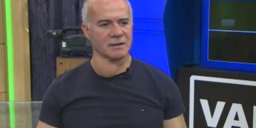 Alldaynews.gr Γιώργος Μητσικώστας: “Μου είπε: με σατίρισες αλλά εγώ έχασα τη γυναίκα μου” (video)