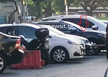 Alldaynews.gr Συναγερμός στο Νέο Κόσμο! Εντοπίστηκε αυτοκίνητο με καλάσνικοφ, περίστροφα, χειροβομβίδα και αλεξίσφαιρα