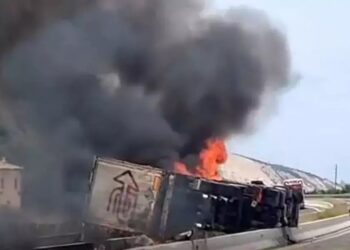 Τρόμος για κόρη πρώην βουλευτή της Αχαΐας μετά το τροχαίο με νταλίκα – «Έφυγα μην εκραγεί» (φωτο)