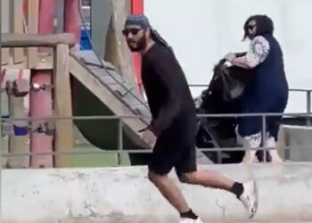 Έτρεχε να ξεφύγει και ακούγονταν κραυγές: Σοκάρει το video με τον 32χρονο που μαχαίρωσε παιδιά νηπιαγωγείου σε πάρκο