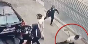 Alldaynews.gr Αδιανόητη συμπλοκή στο κέντρο της Αθήνας: Έβγαλε σπαθί σαμουράι και άρχισε να σφάζει (video)