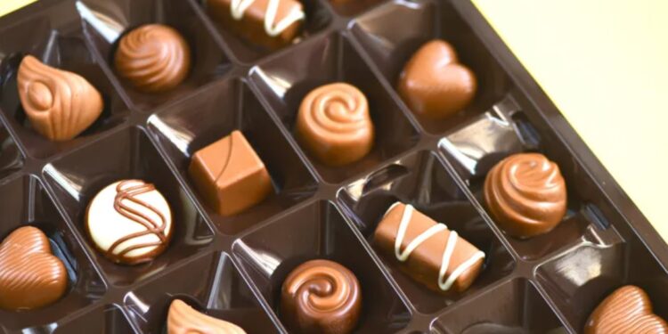 Alldaynews.gr Τρaγικό: Γυναίκα πέθανε όταν έφαγε δηλητηριασμένα σοκολατάκια που έστειλε η εραστής του πρώην φίλου της