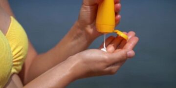 Ρεκόρ καρκίνου του δέρματος στην Ολλανδία: Η κυβέρνηση θα μοιράσει δωρεάν αντηλιακά