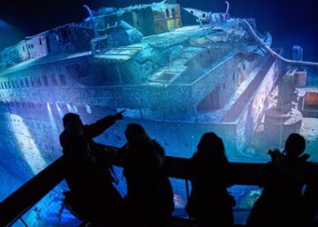 Παγκόσμιο Θρίλερ: Αγνοείται υποβρύχιο με τουρίστες που πήγαινε στο ναυάγιο του Τιτανικού