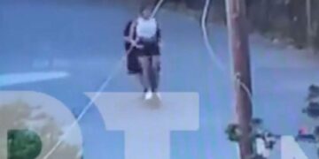 Alldaynews.gr Διασωληνώθηκε ο 15χρονος που παρασύρθηκε πάνω σε ηλεκτρικό πατίνι – Το βίντεο ντοκουμέντο με το τροχαίο
