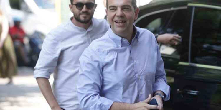 Alldaynews.gr ΣΥΡΙΖΑ: Ανακοινώσεις από τον Τσίπρα στις 12:30 – Μιλάνε για «τσουνάμι αλλαγών και εκπλήξεις»